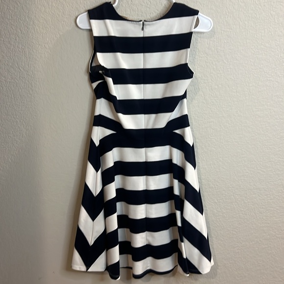 Boston Proper Woman’s Navy Blue & White Striped Mini Dress. Size 8 women's - Picture 5 of 6